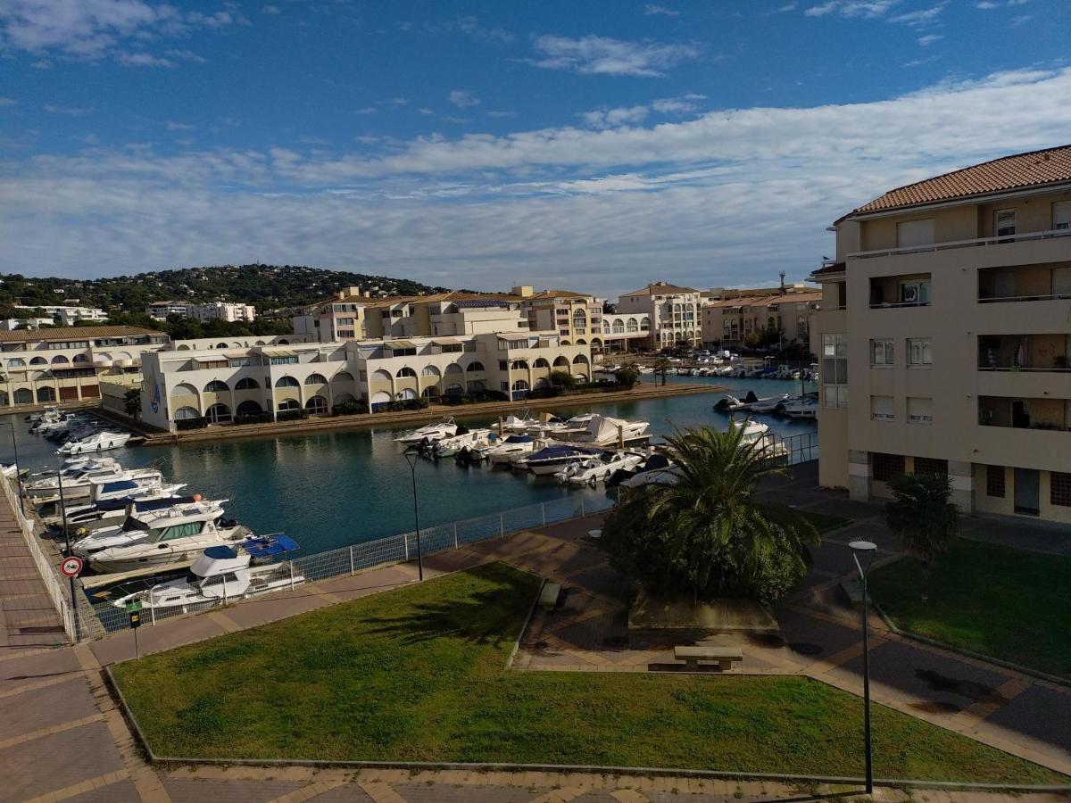 Mer, Bateau Apartment
